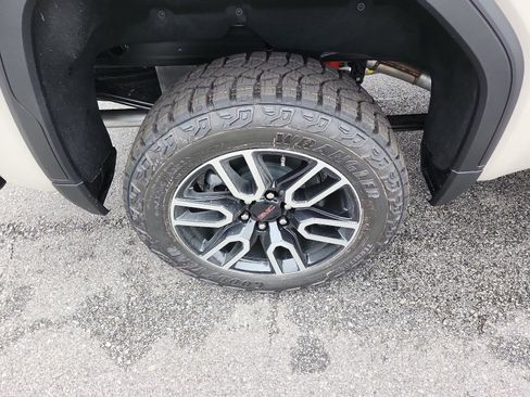 New 2026 GMC Sierra 1500 AT4 w/ AT4 Premium Package image 5