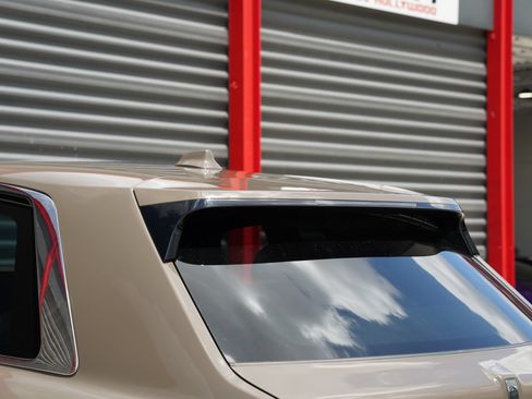Used 2025 Rolls-Royce Cullinan AWD/4WD image 16