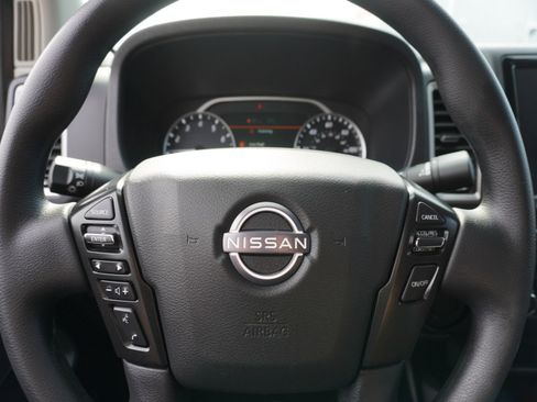 Used 2024 Nissan Frontier SV image 22