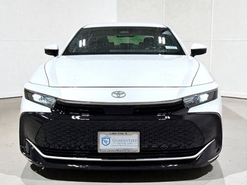 Used 2024 Toyota Crown XLE image 3