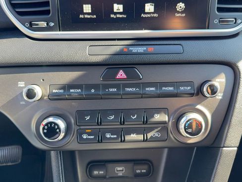 Used 2022 Kia Sportage LX image 21