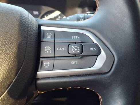 Used 2022 Jeep Compass Limited AWD/4WD image 19