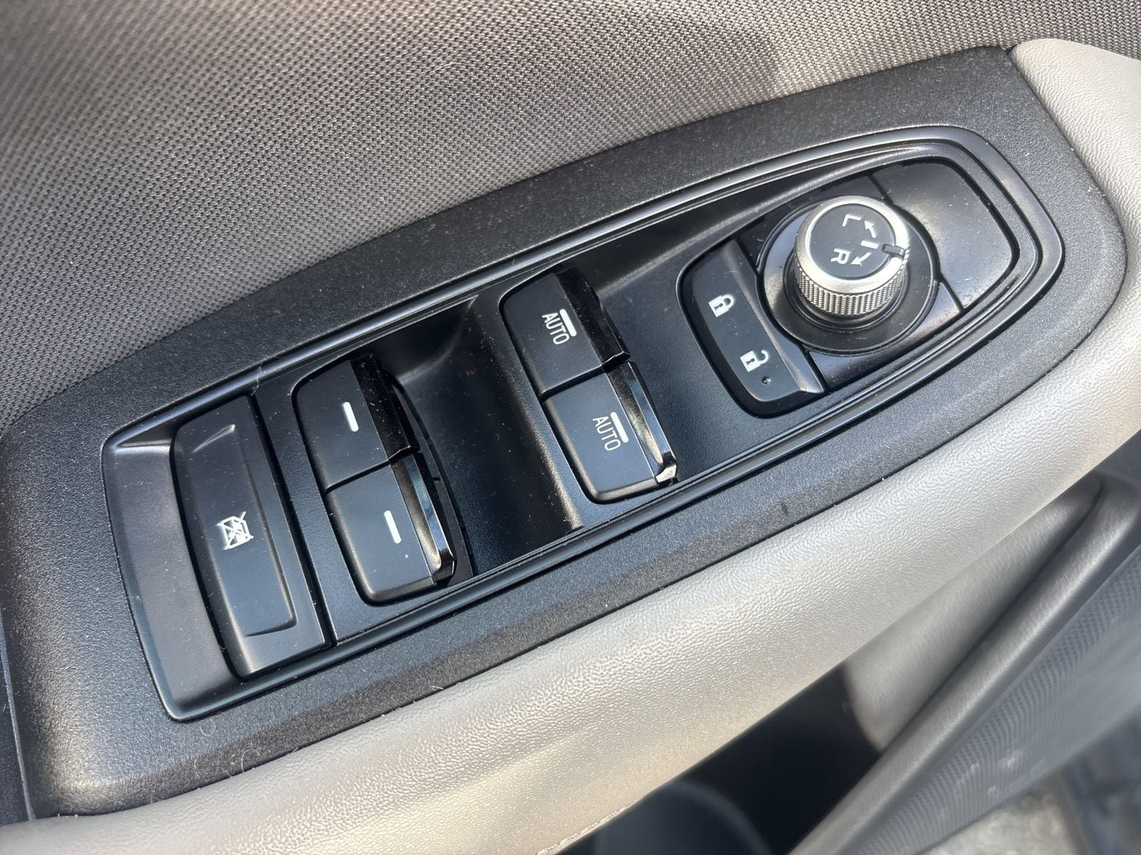 Used 2024 Subaru Outback Premium AWD/4WD image 13