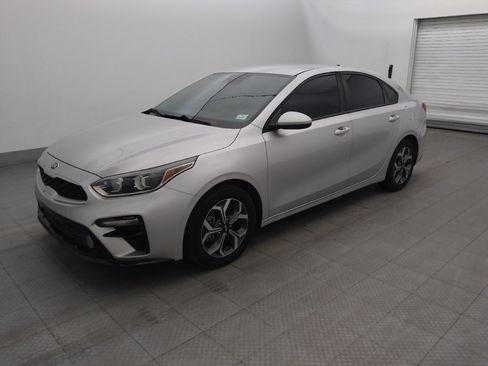 Used 2020 Kia Forte LXS FWD image 2