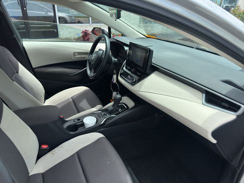 Used 2026 Toyota Corolla LE FWD image 10