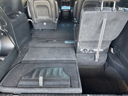 Used 2025 Chrysler Pacifica Limited FWD image 22