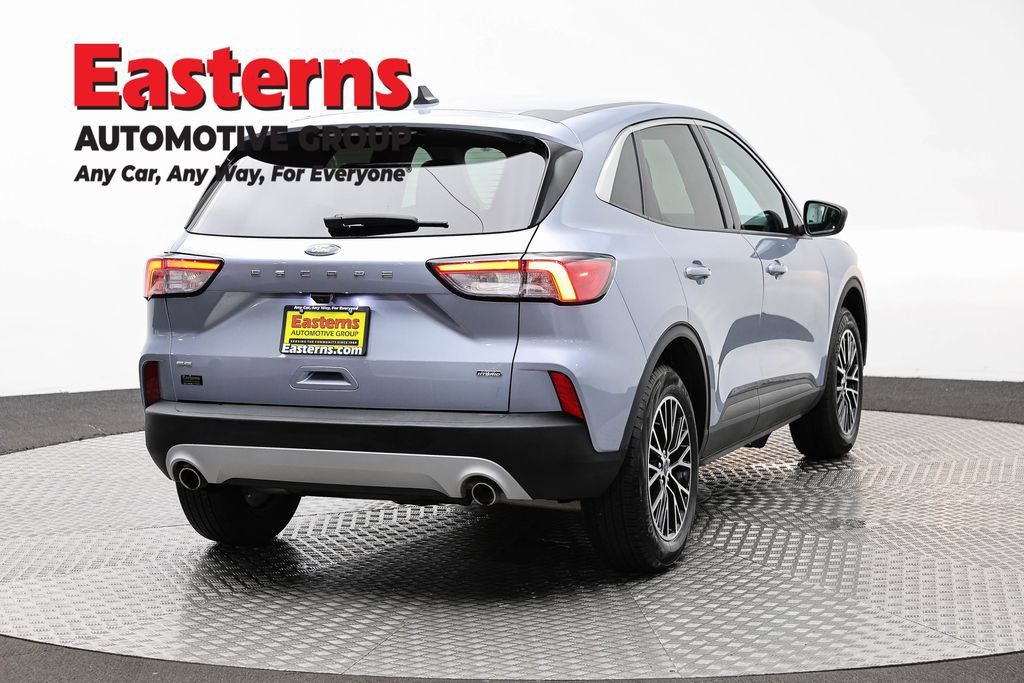 Used 2022 Ford Escape SE w/ Convenience Package FWD image 7
