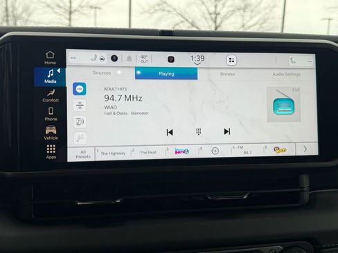 Used 2024 Jeep Wrangler Unlimited Sahara w/ Dual Top Group image 23