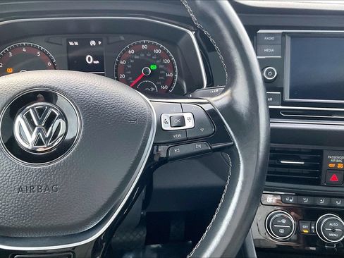 Used 2019 Volkswagen Jetta R-Line w/ R-Line Cold Weather Package FWD image 17