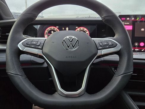 New 2026 Volkswagen Tiguan SE R-Line image 22