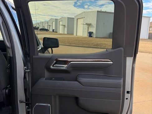 Used 2025 GMC Sierra 1500 Elevation image 50