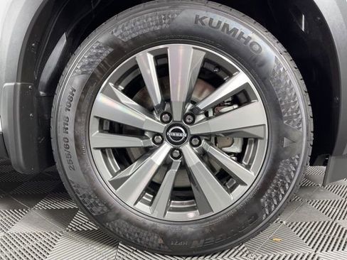 New 2025 Nissan Pathfinder SL image 14