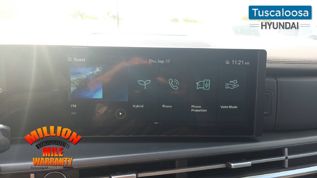 Used 2025 Hyundai Santa Fe SEL FWD image 19