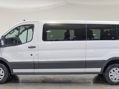 Used 2023 Ford Transit 350 XLT image 8