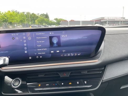 Used 2024 Buick Envision Sport Touring image 21