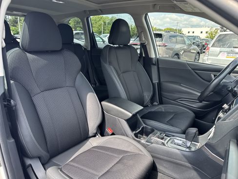 Certified 2023 Subaru Forester Premium AWD/4WD image 16