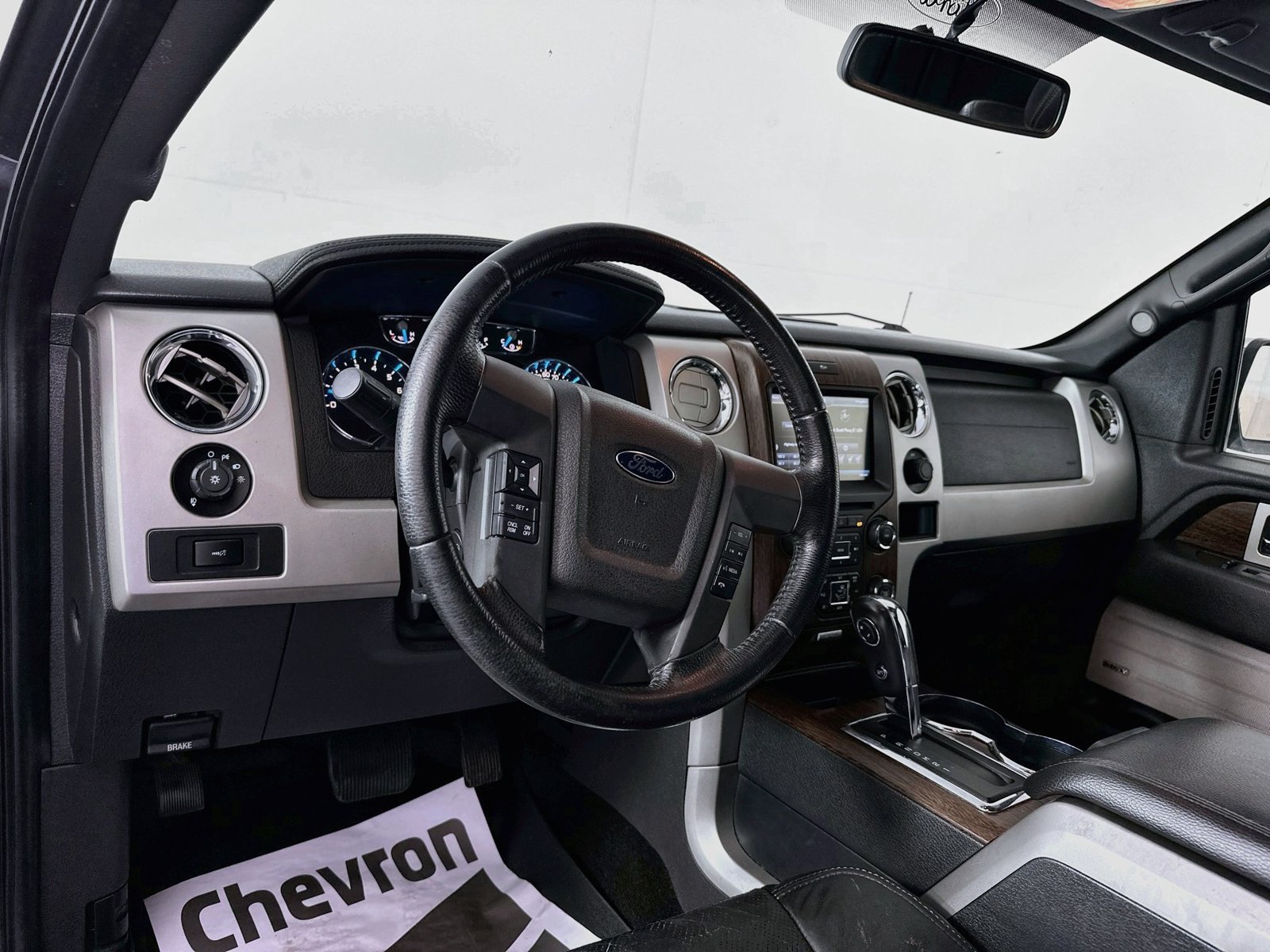 Used 2014 Ford F150 Lariat w/ Equipment Group 502A Luxury AWD/4WD image 9