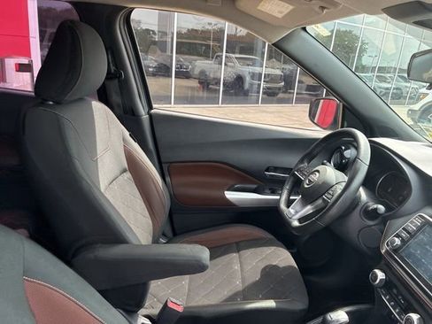 Used 2020 Nissan Kicks SR w/ Exterior Package FWD image 10