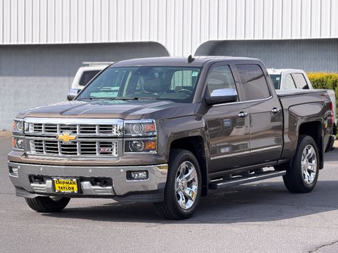 Used 2015 Chevrolet Silverado 1500 LTZ Z71 w/ LTZ Plus Package AWD/4WD image 17