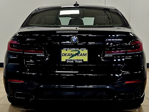 Used 2023 BMW M550i xDrive M550i xDrive w/ Dynamic Handling Package image 7
