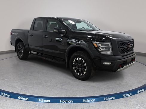 Used 2023 Nissan Titan PRO-4X w/ Pro-4x Convenience Package AWD/4WD image 4