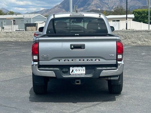 Used 2019 Toyota Tacoma SR5 AWD/4WD image 6