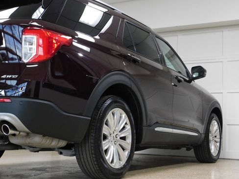 Used 2023 Ford Explorer Limited w/ Class IV Trailer Tow Package AWD/4WD image 92
