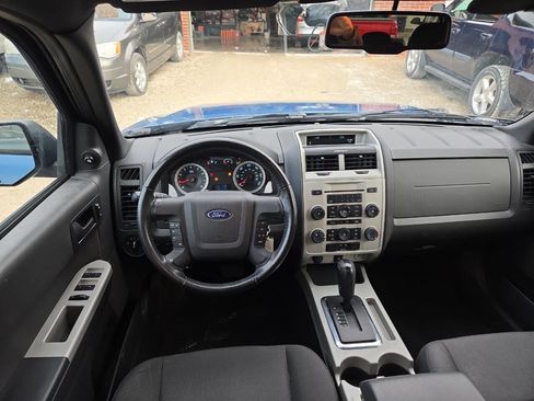 Used 2010 Ford Escape XLT image 9