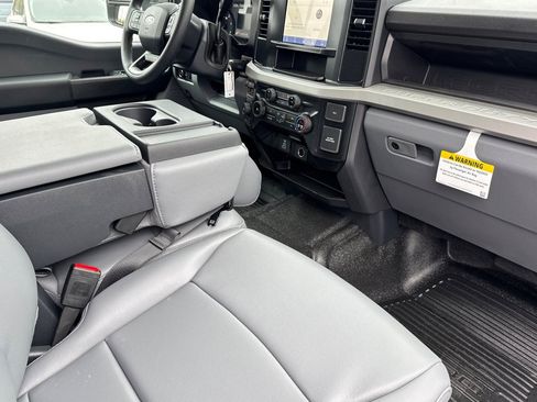 New 2025 Ford F550 4x4 Crew Cab Super Duty image 14