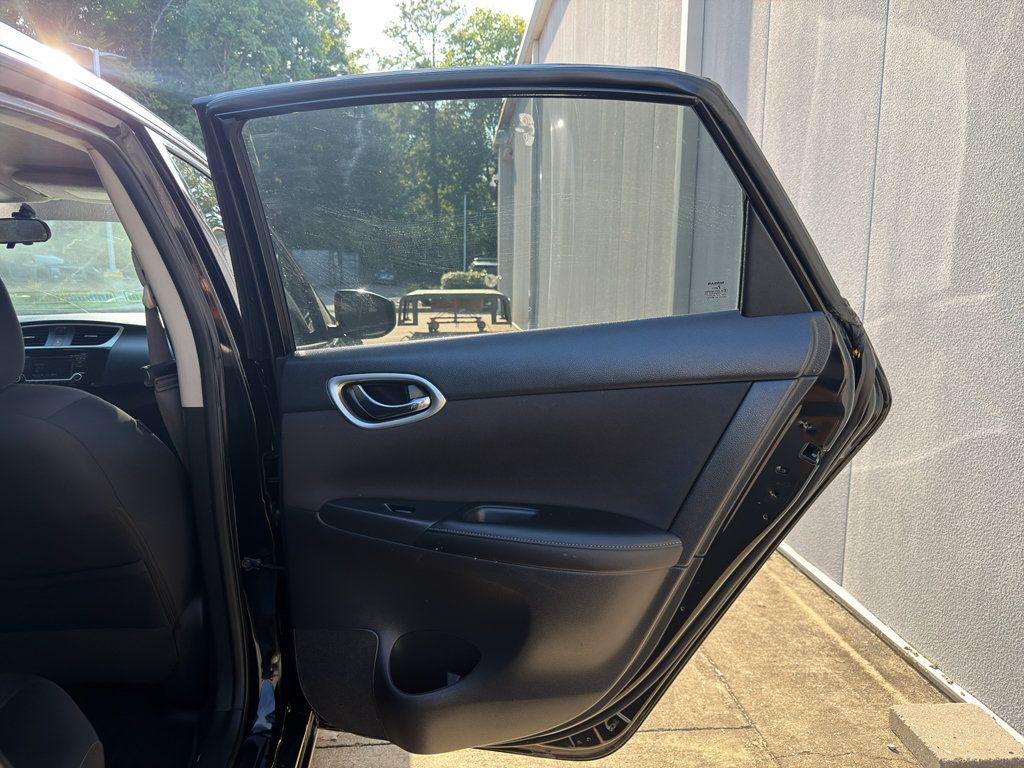 Used 2016 Nissan Sentra SV FWD image 18