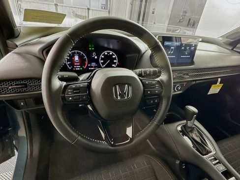 Used 2026 Honda HR-V Sport image 9