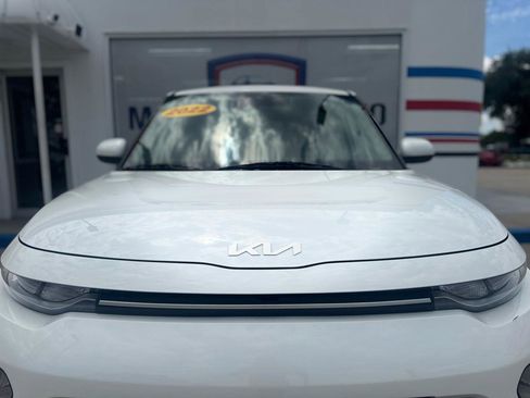 Used 2022 Kia Soul LX w/ Technology Package FWD image 11
