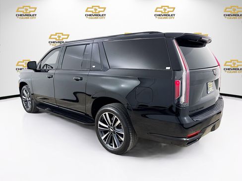 Used 2023 Cadillac Escalade ESV Sport image 5
