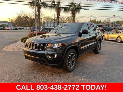 Used 2019 Jeep Grand Cherokee Laredo w/ 18" Wheel & 8.4" Radio Group image 33