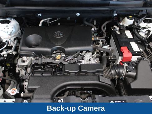 Used 2021 Toyota RAV4 XLE image 10