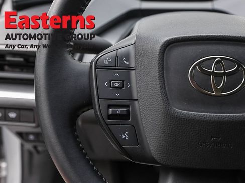 Used 2025 Toyota Prius LE FWD image 14