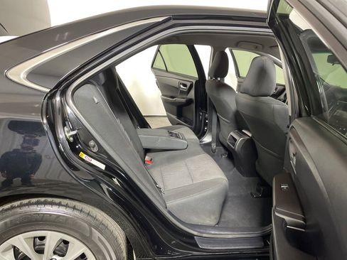 Used 2017 Toyota Camry LE image 22