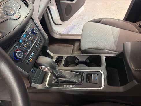 Used 2018 Ford Escape SE FWD image 20