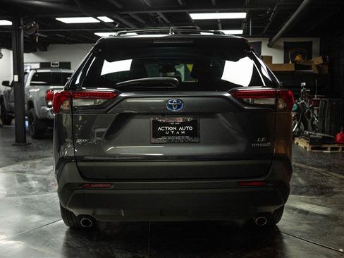 Used 2024 Toyota RAV4 LE image 6