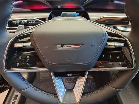 New 2026 Cadillac Lyriq V image 19