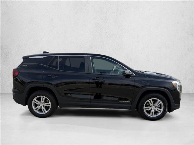 Used 2024 GMC Terrain SLE AWD/4WD image 4