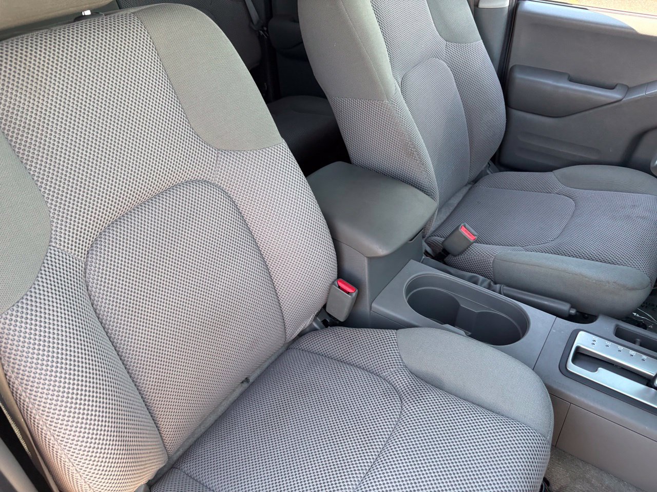Used 2018 Nissan Frontier SV RWD image 11