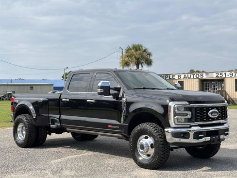 Used 2024 Ford F350 Lariat w/ Lariat Ultimate Package AWD/4WD image 8