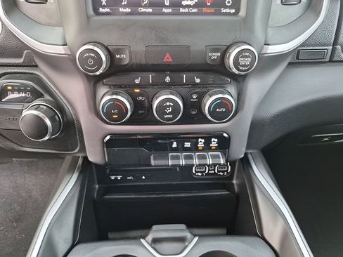 Used 2019 RAM 1500 Big Horn image 37