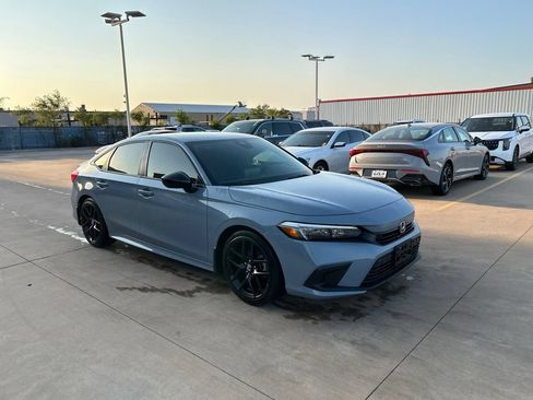 Used 2024 Honda Civic Sport image 4
