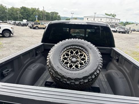 Used 2018 Ford F150 Raptor w/ Equipment Group 802A Luxury AWD/4WD image 8