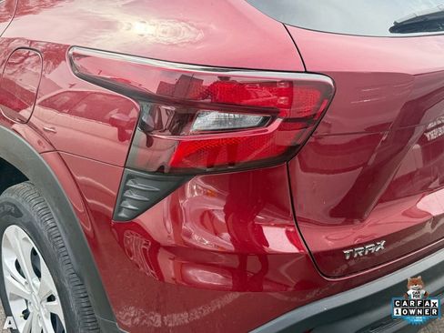 Used 2025 Chevrolet Trax LS image 9