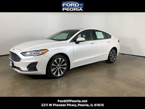Used 2019 Ford Fusion SE image 1