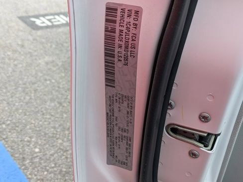 Used 2021 Jeep Cherokee Limited w/ Elite Package image 15