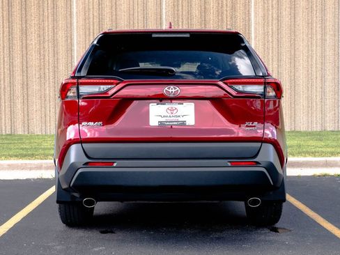 Used 2023 Toyota RAV4 XLE Premium AWD/4WD image 8